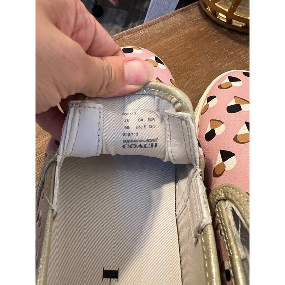 COACH Pink Blush Hearts Slip On sneaker size 9 pre owned Limited Edition - Picture 8 of 9